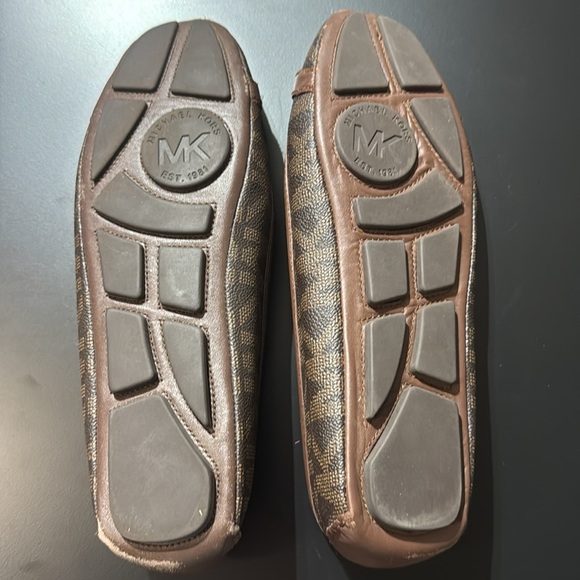 Women’s size 9.5 M | Michael Kors | Brown flats with Gold Emblem - Picture 6 of 11